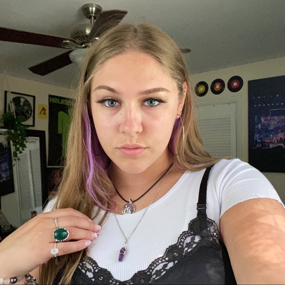 Meet your Posher, Rachel